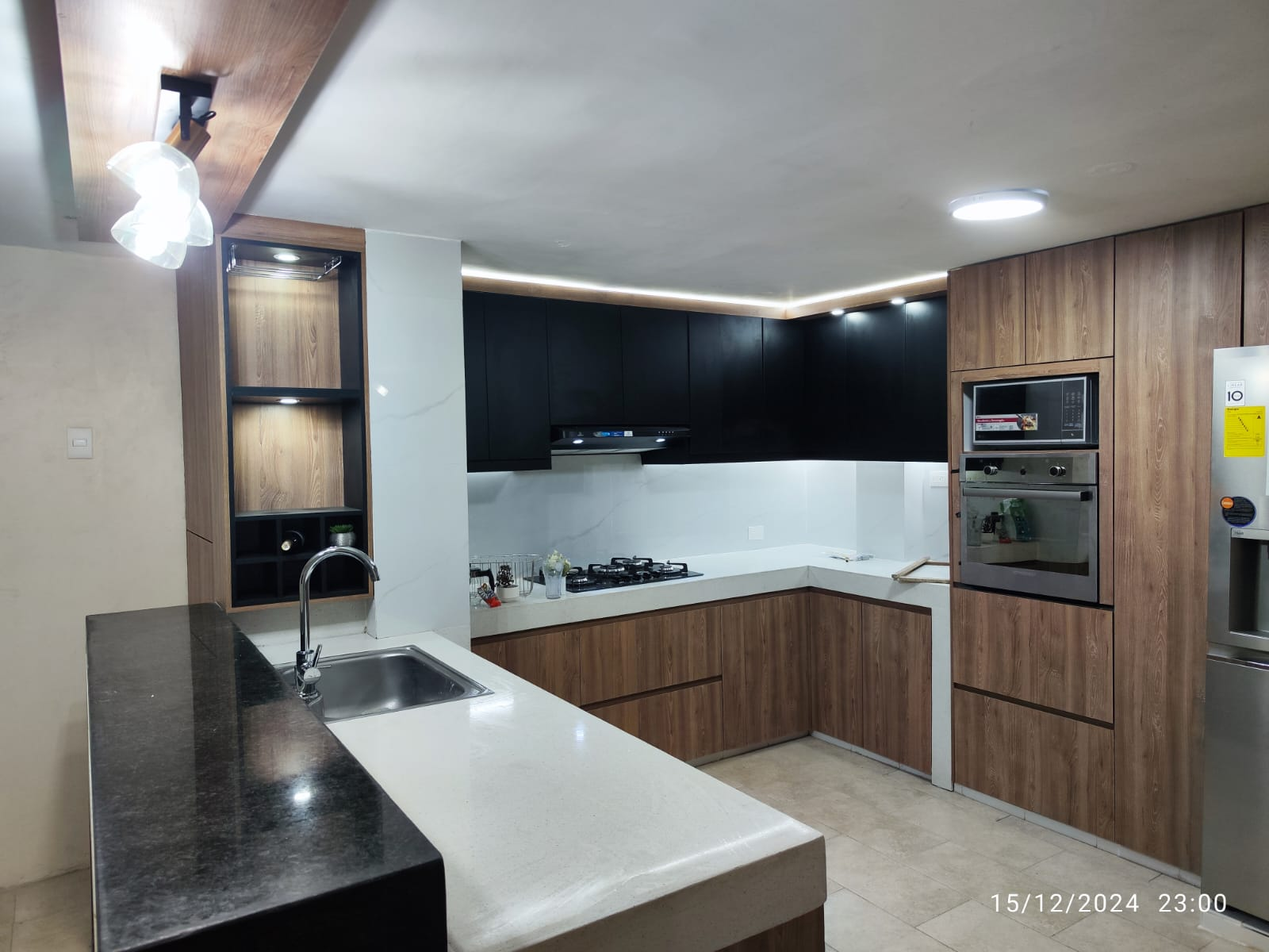 Cocina real fabricada e instalada por Anaqueles Valencia